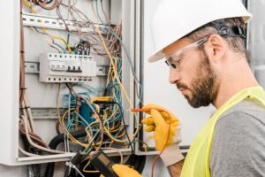 Building electrician jobs in Canada